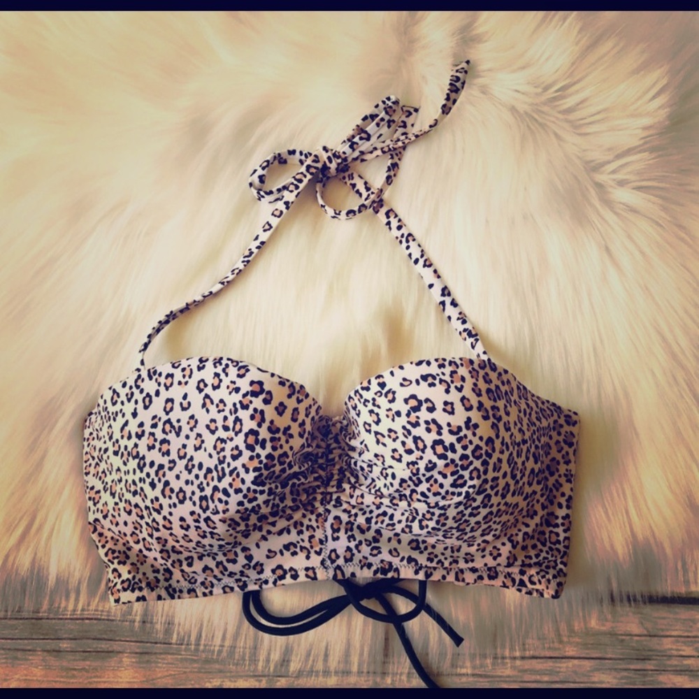 Victoria’s secret swim top 34 D pushup leopard